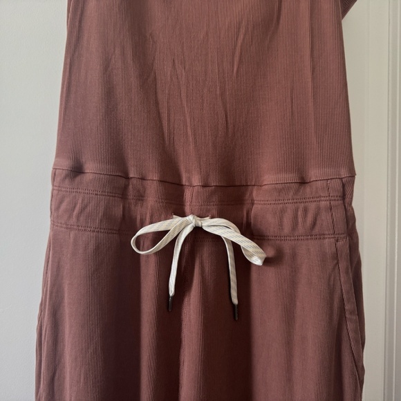 Small, brown chesnut Vuori jumpsuit. - Picture 4 of 8